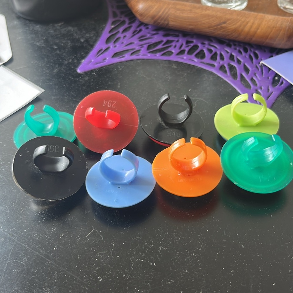 8pc Button Ring Set - Picture 2 of 3